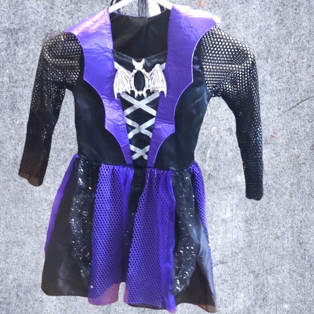 Kids Witch costume-like new